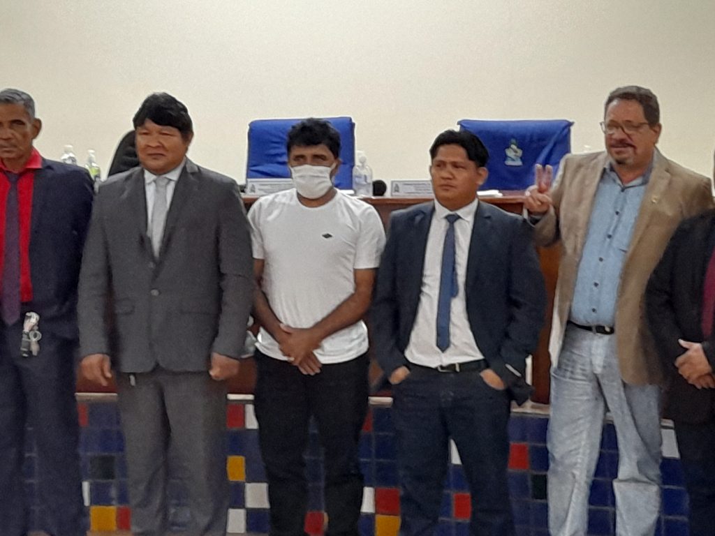 PREFEITO VALDO DO POSTO PARTICIPA DA ÚLTIMA SESSÃO SOLENE DE ENCERRAMENTO DOS TRABALHOS DA CÂMARA DE JACAREACANGA