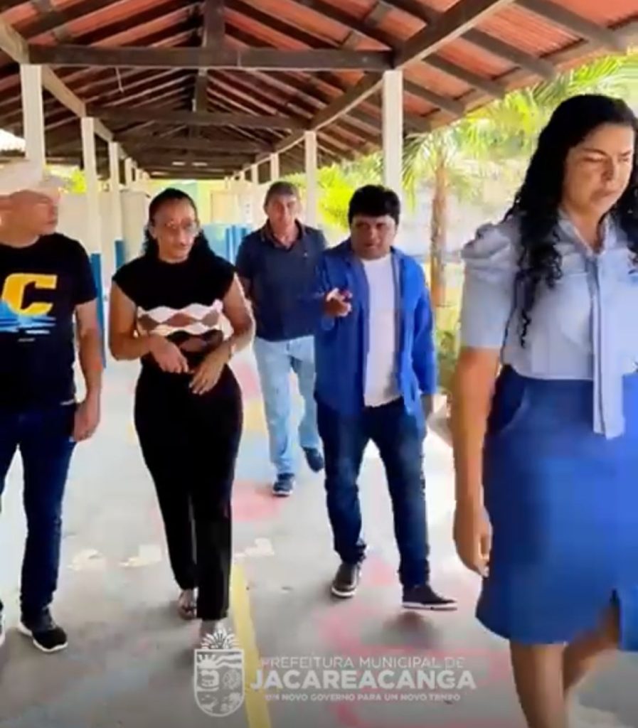 Prefeito Valdo acompanha obras nas escolas e creche do município