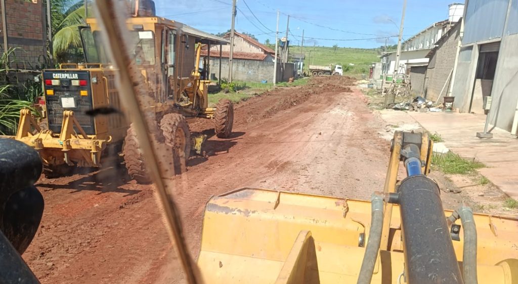 Prefeitura intensifica manutenção de ruas em bairros de Jacareacanga
