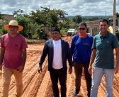 Prefeito Valdo acompanha os trabalhos de recuperação das ruas e preparação de pavimentação no bairro União