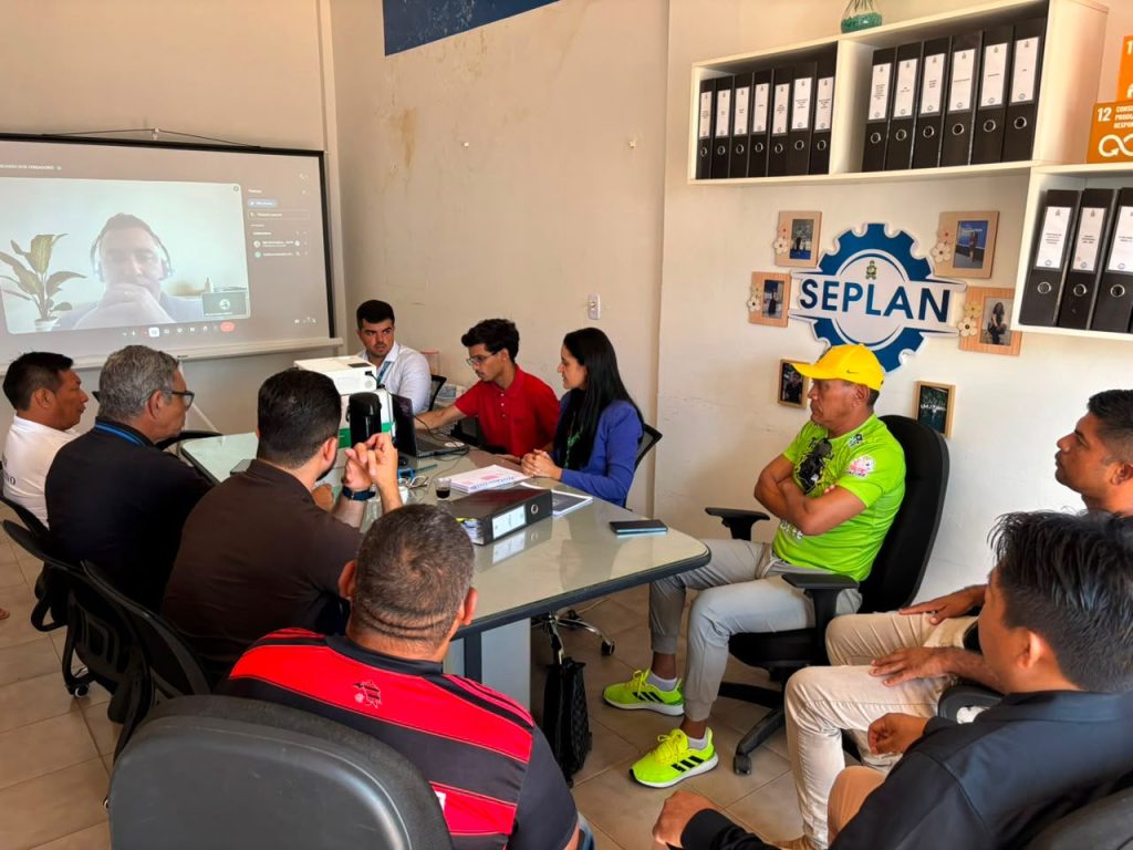 Prefeitura reúne vereadores e AEGEA para apresentar plano de melhorias no abastecimento de água em Jacareacanga
